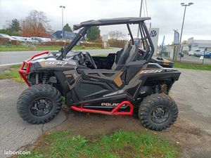 POLARIS RZR 900