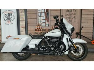 HARLEY-DAVIDSON DYNA STREET BOB SPECIAL