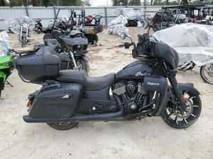 INDIAN ROADMASTER DARK HORSE