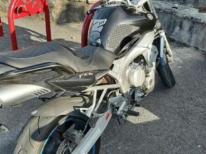 YAMAHA FZ6
