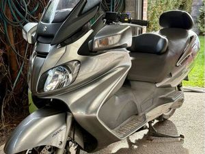 SCOOTER SUZUKI BURGMAN 650