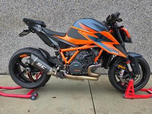 ② KTM SUPERDUKE 1290R 2021