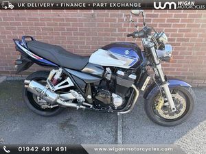 SUZUKI GSX1400 SUZUKI K6 IN BLUE AND WHITE, VERY ORIGINAL, JUST 14,826 MILES. 1402 CC
