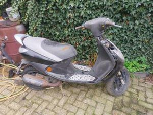 PEUGEOT VIVACITY EN FOX ONDERDELEN SCOOTER/BROMMER — SCOOTERS | PEUGEOT — MARKTPLAATS