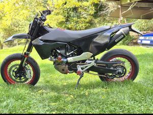 HUSQVARNA 701 SUPERMOTO 2021., 2021 GOD.