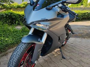 DUCATI SUPERSPORT 939