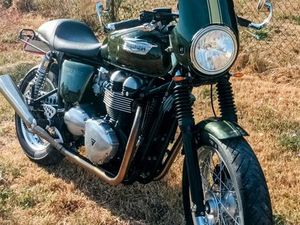 TRIUMPH THRUXTON EFI 900