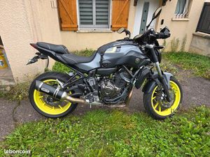 YAMAHA MT07 NIGHT FLUO 2016