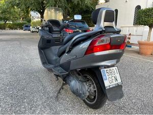 SUZUKI - BURGMAN 250