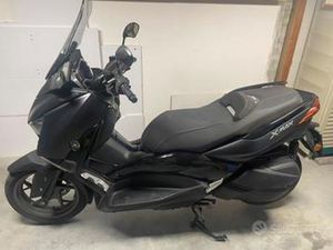 YAMAHA X-MAX 300 IRON MAX