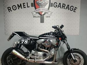 HARLEY DAVIDSON - SPORTSTER 883 HUGGER