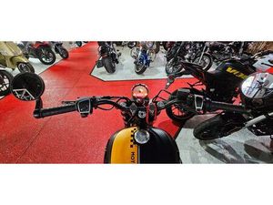 MOTO GUZZI V9 BOBBER