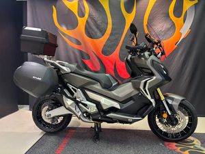 HONDA X-ADV750 DCT • 2018