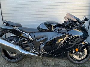 SUZUKI GSX-1300R-HAYABUSA