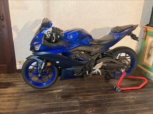 ② YAMAHA R3 2023