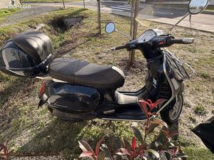 SCOOTER GTS VESPA 125