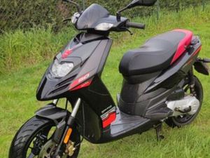 SCOOTER APRILIA SR 50