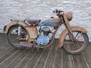 MOTO ANCIENNE MOTOBECANE 125