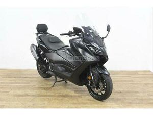 YAMAHA - TMAX