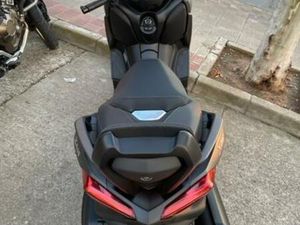 YAMAHA - XMAX 300