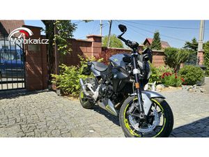 BMW F 900 R
