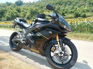 YAMAHA YZF R1 - 2008