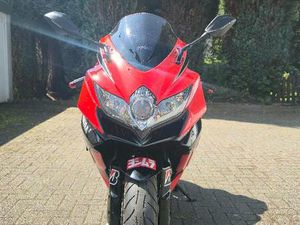 SUZUKI GSXR 750 TOP ZUSTAND