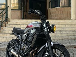 YAMAHA XSR 700 75CV MATOSINHOS E LEÇA DA PALMEIRA