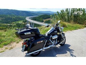 HARLEY-DAVIDSON ROAD KING