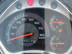 GTS TOSCANA PURE - NARDO GREY - 4908KM — SCOOTERS | YAMAHA — MARKTPLAATS