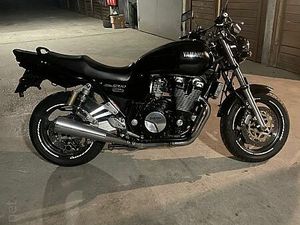YAMAHA XJR 1200