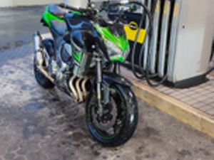 KAWASAKI Z800