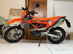MOTO KTM 690 ENDURO R