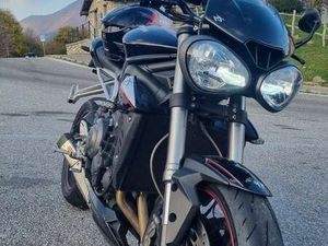 TRIUMPH STREET TRIPLE RS NERO