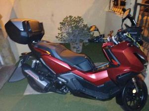 HONDA - ADV
