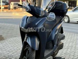 HONDA SH 350I 2025 IMPORTÉE NEUVE 2000 KM JDIDA
