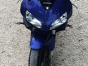 MOTO CBR 600 RR 2004