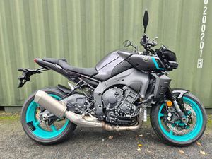 YAMAHA MT-10 1000 HYPER-NAKED EURO 5 998 CC