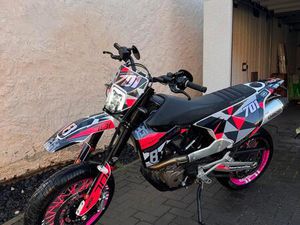 HUSQVARNA 701 SUPERMOTO