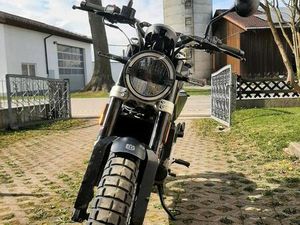 HUSQVARNA SVARTPILEN 125 (2021)