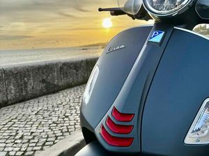 VESPA 300 GTS +TOP CASE + VIDRO PROTEÇÃO + TERMIGNONI COMPLETO LUMIAR