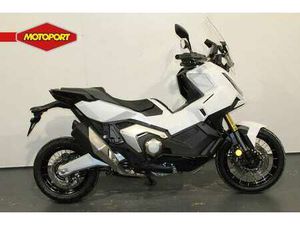 HONDA X-ADV 750 ZWART