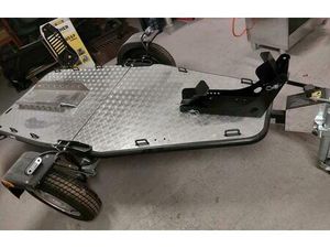 ② REMORQUE POUR 1 OU 2 MOTOS BASCULANTE ET PLIANTE