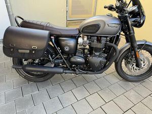 TRIUMPH BONNEVILLE T120 BLACK