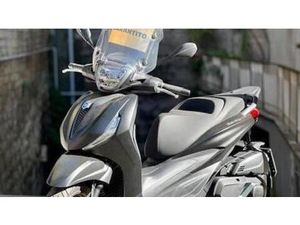 VENDO PIAGGIO BEVERLY 400 ABS-ASR (2021 - 24) USATA A ROMA (CODICE 9874060) - MOTO.IT