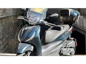 VENDO PIAGGIO BEVERLY 400 ABS-ASR (2021 - 24) USATA A ROMA (CODICE 9874062) - MOTO.IT