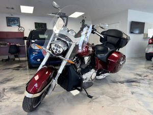 2011 VICTORY CROSS ROADS