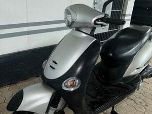 KYMCO YUP 50 KEILRIEMEN MUSS EINGEBAUT WERDEN.