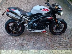 VENDO TRIUMPH SPEED TRIPLE 1050 RS (2018 - 20) USATA A MILANO (CODICE 9874459) - MOTO.IT