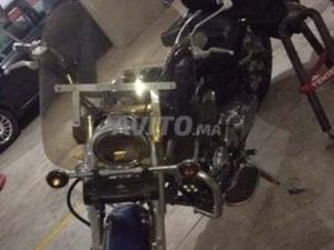 UNE BELLE YAMAHA V STAR 650CM3 À VENDRE